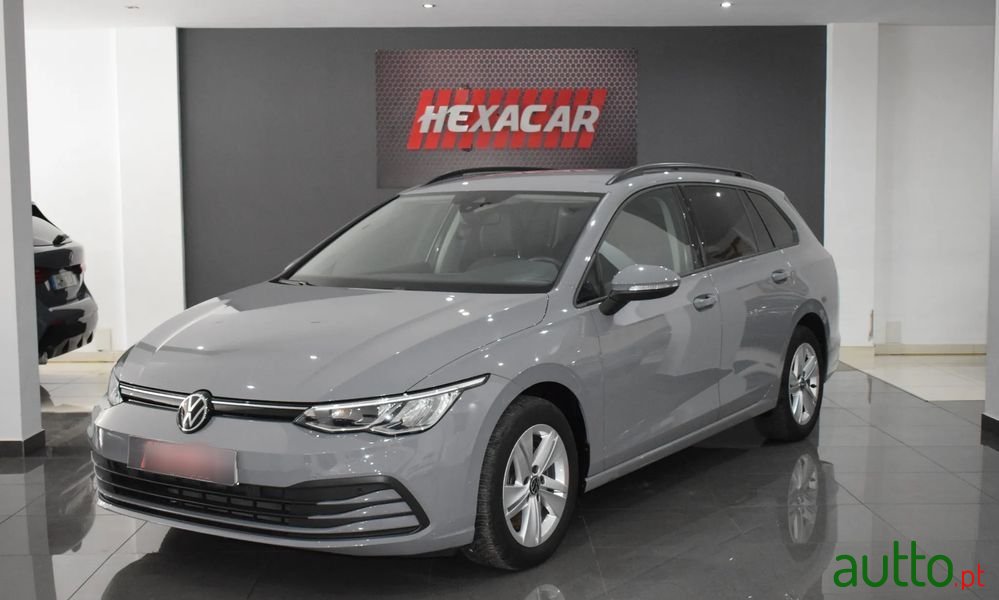 2021' Volkswagen Golf Variant photo #1