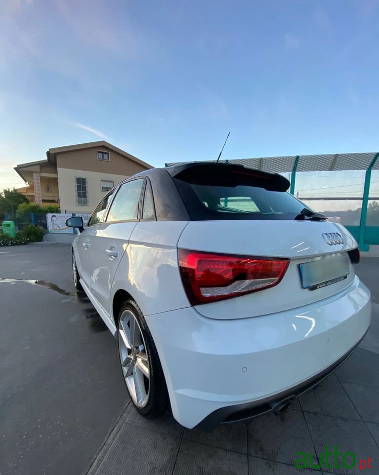 2016' Audi A1 Sportback photo #1