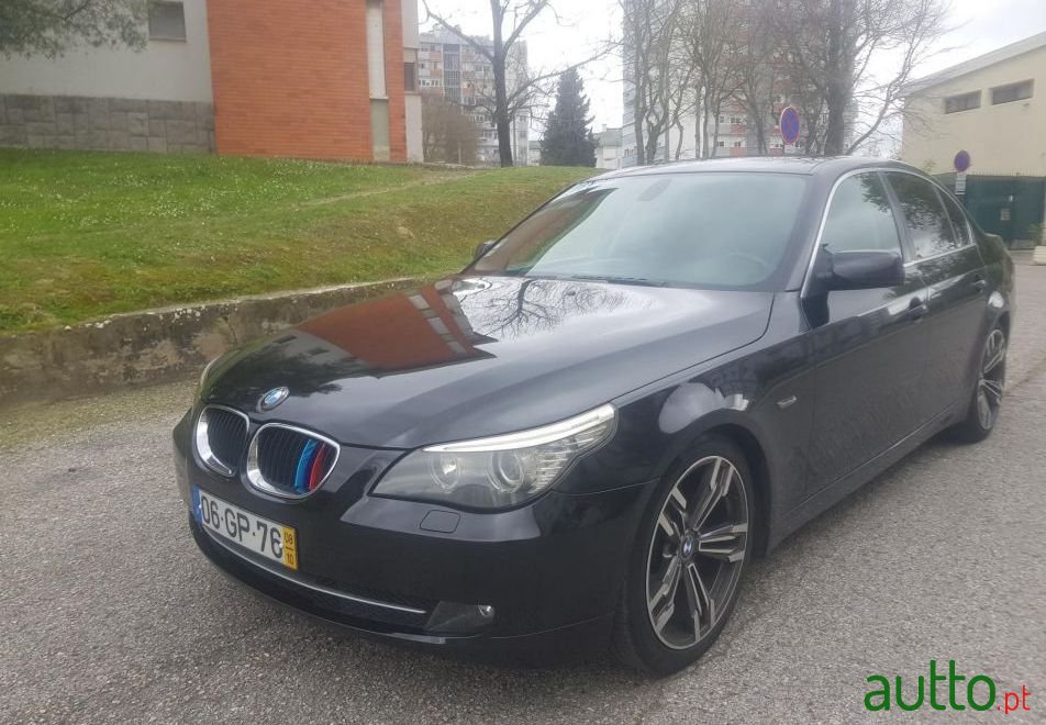 2008' BMW 520 photo #6