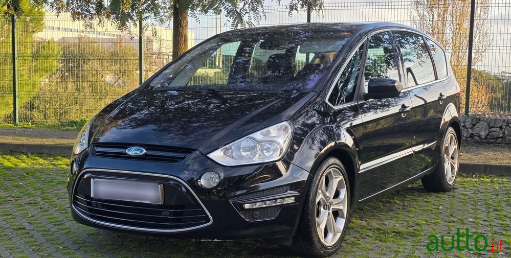 2010' Ford S-Max photo #1