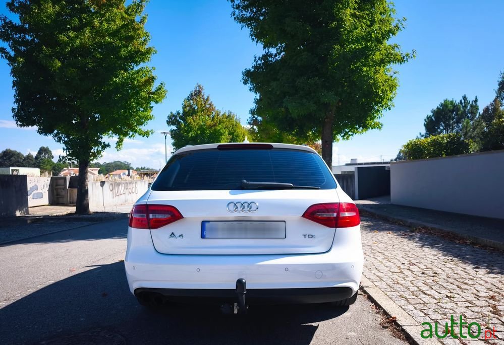 2012' Audi A4 Avant photo #4