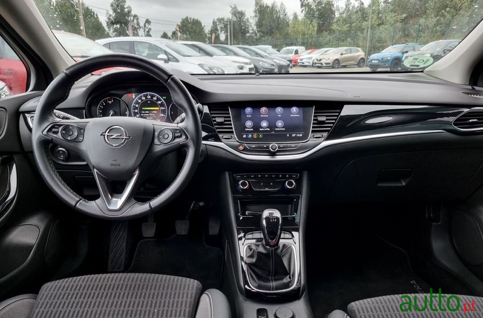 2019' Opel Astra photo #5