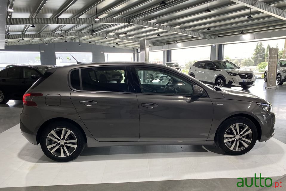 2021' Peugeot 308 photo #5