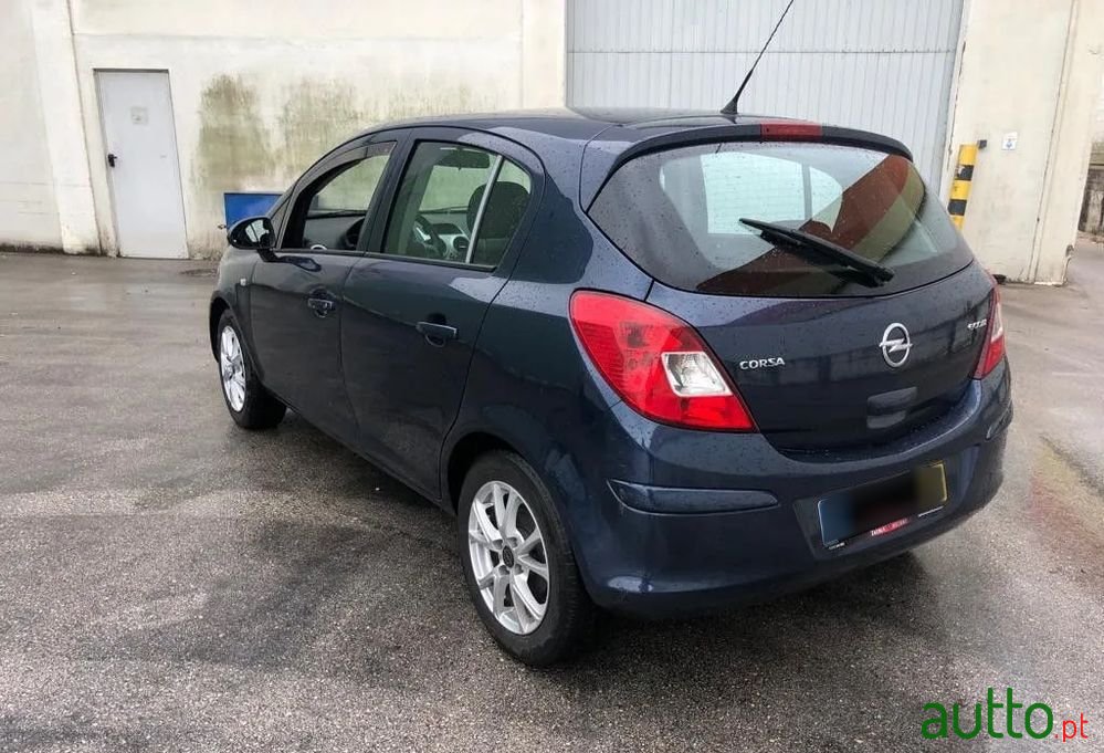 2012' Opel Corsa photo #4