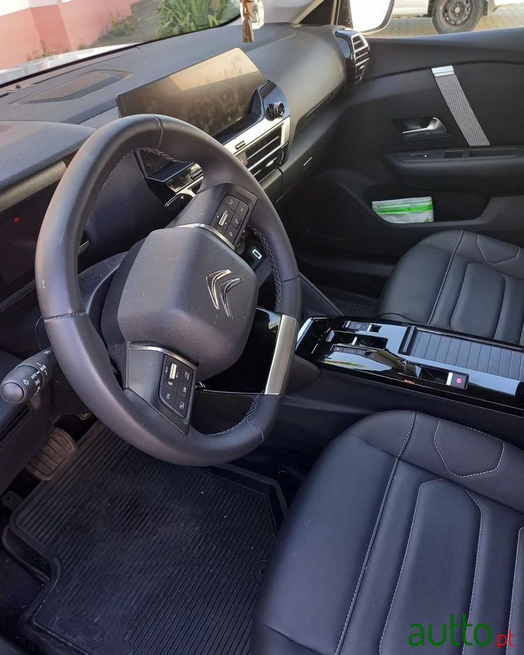 2023' Citroen C4-X photo #4