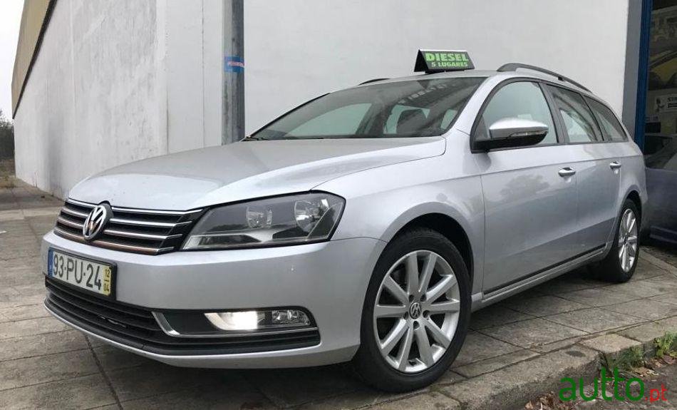 2012' Volkswagen Passat Variant photo #2