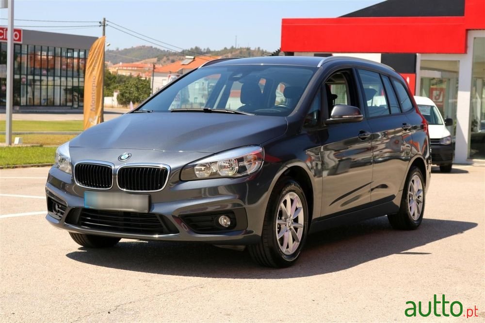 2017' BMW Série 2 D 7L Advantage photo #5