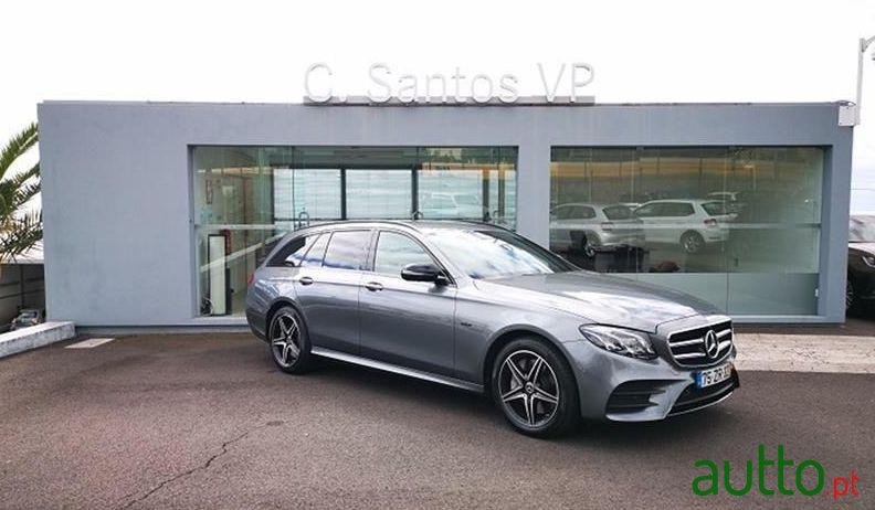 2020' Mercedes-Benz E-300 photo #2