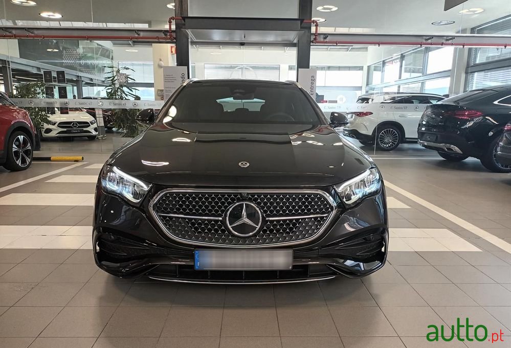 2024' Mercedes-Benz E 300 photo #2