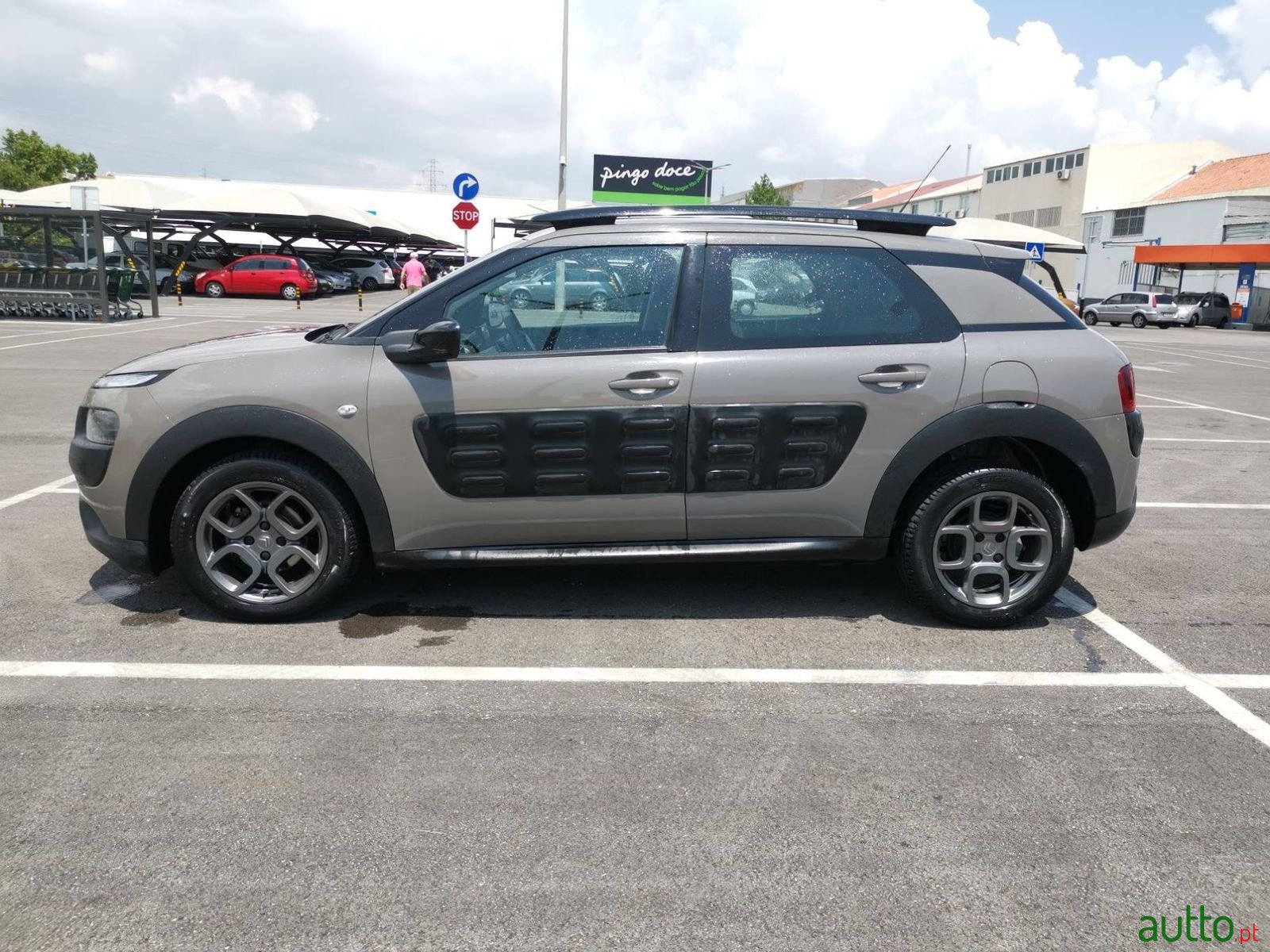 2017' Citroen C4 Cactus photo #5