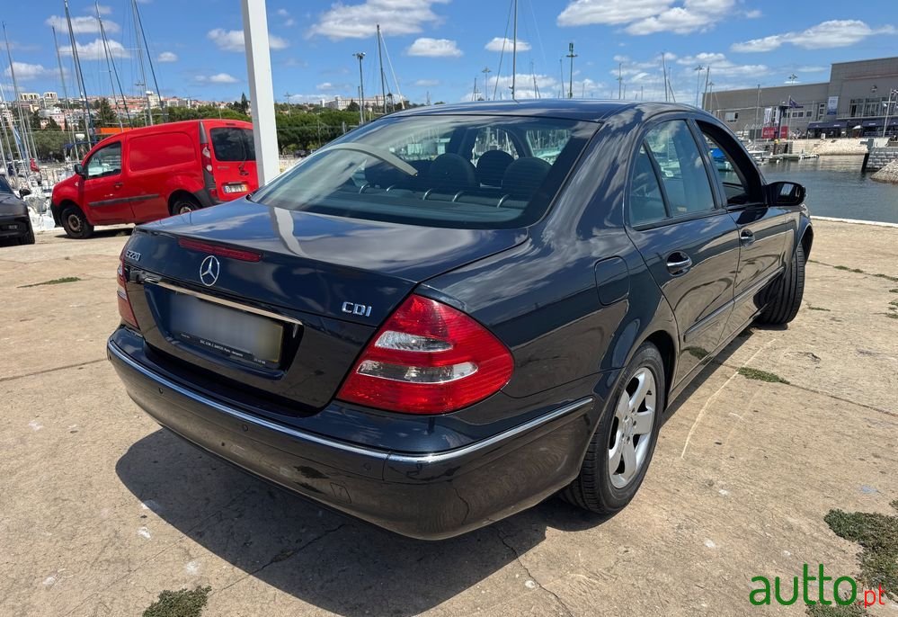 2005' Mercedes-Benz Classe E Cdi Elegance Aut. photo #3