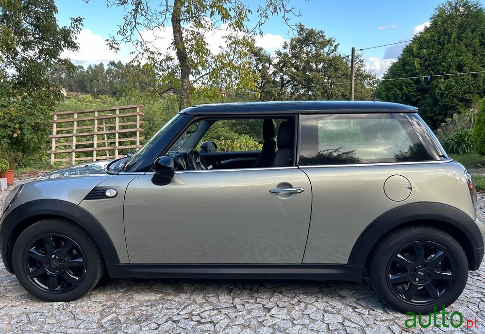 2009' MINI Cooper D photo #6