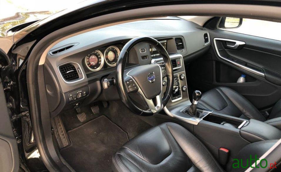 2012' Volvo S60 1.6 Drive Summum 2012 photo #3