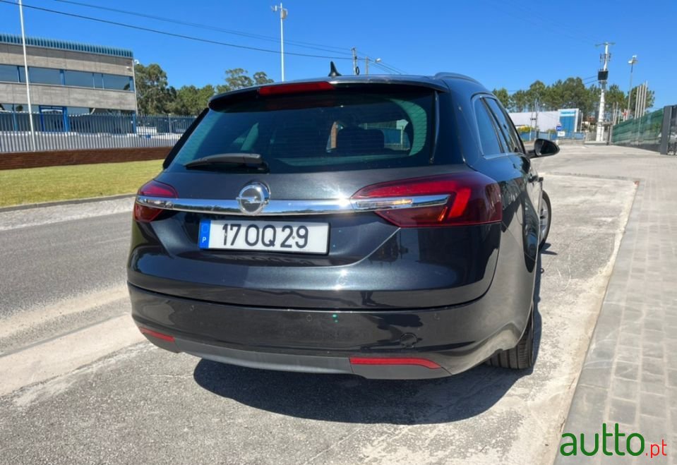 2014' Opel Insignia Sports Tourer photo #2