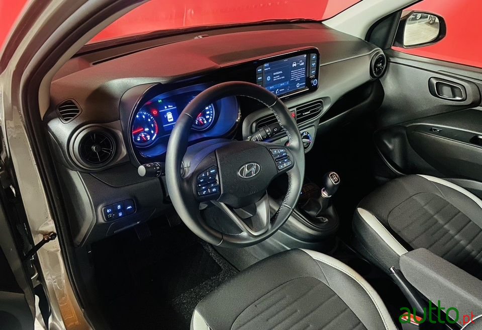 2021' Hyundai i10 photo #5
