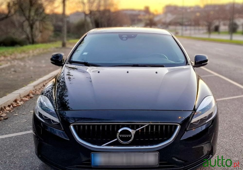 2016' Volvo V40 photo #3