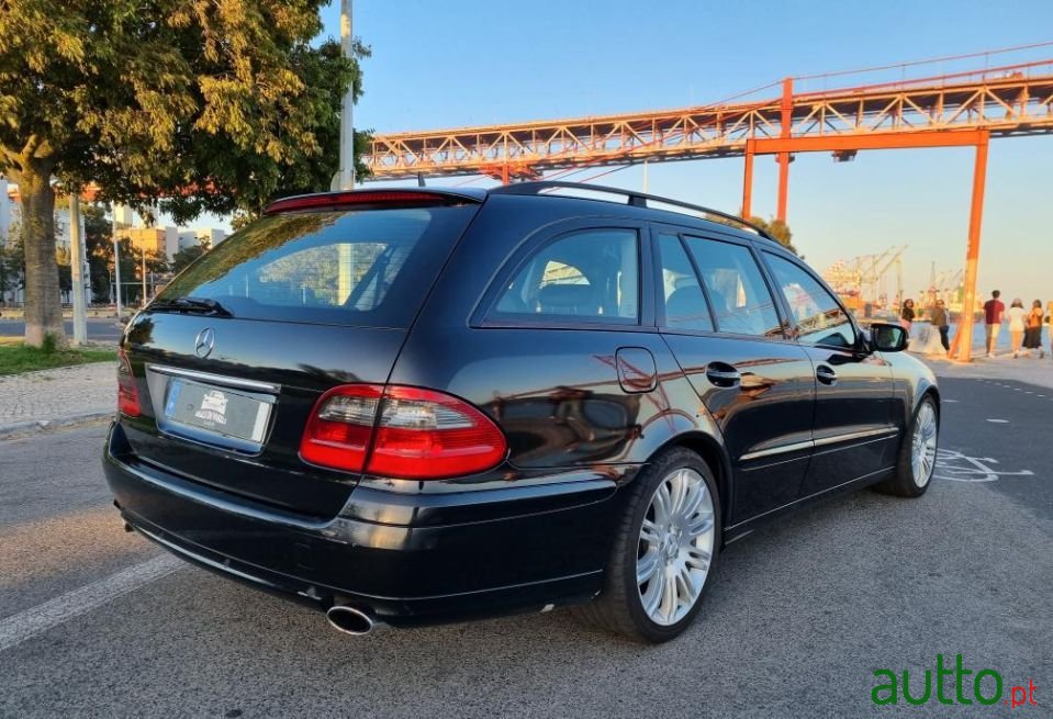 2007' Mercedes-Benz E-320 photo #4