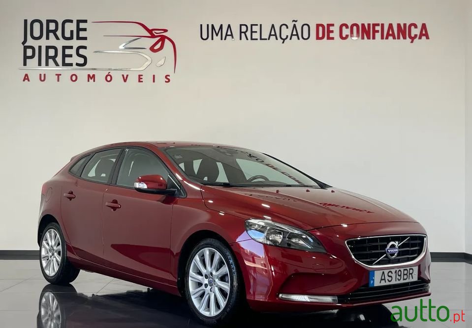 2013' Volvo V40 photo #2