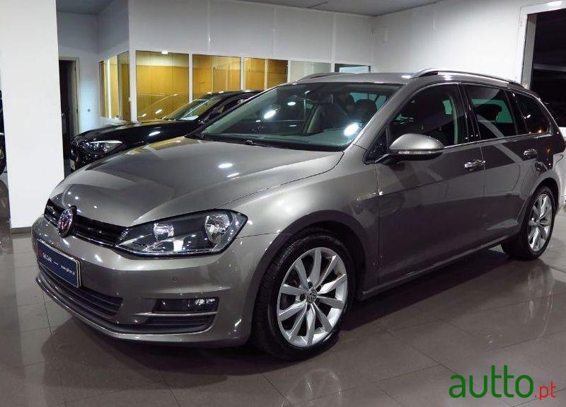 2015' Volkswagen Golf Variant photo #2