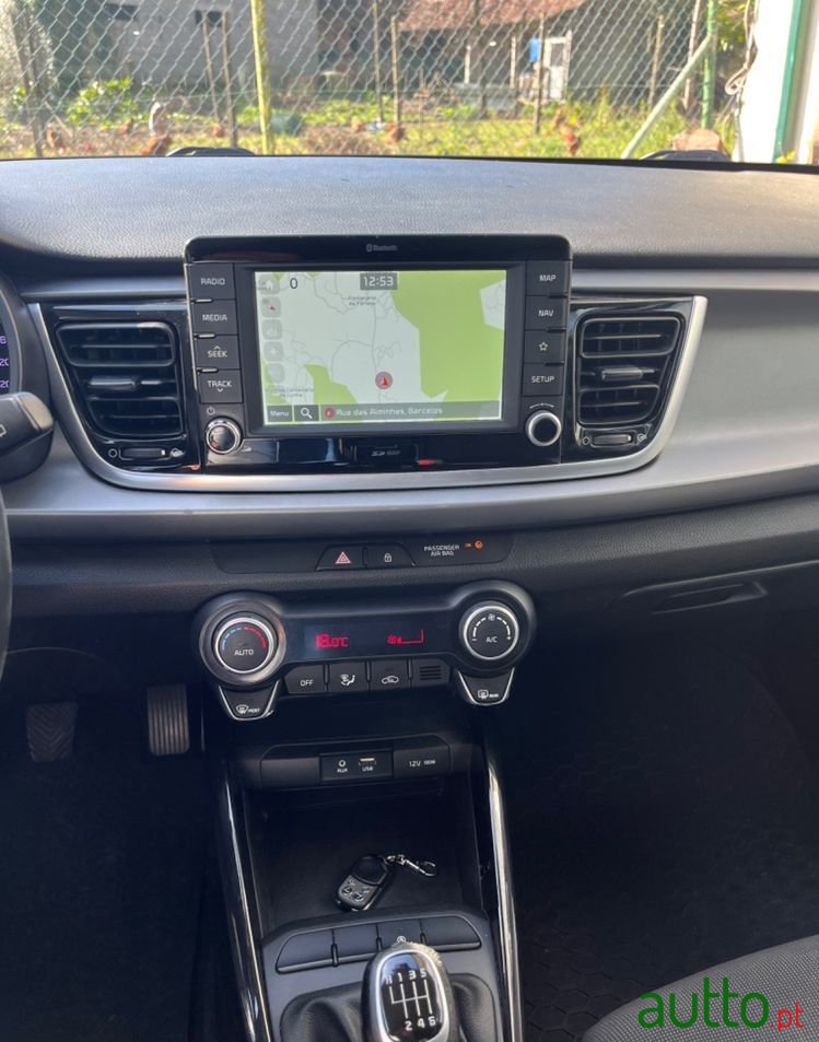 2018' Kia Rio photo #5