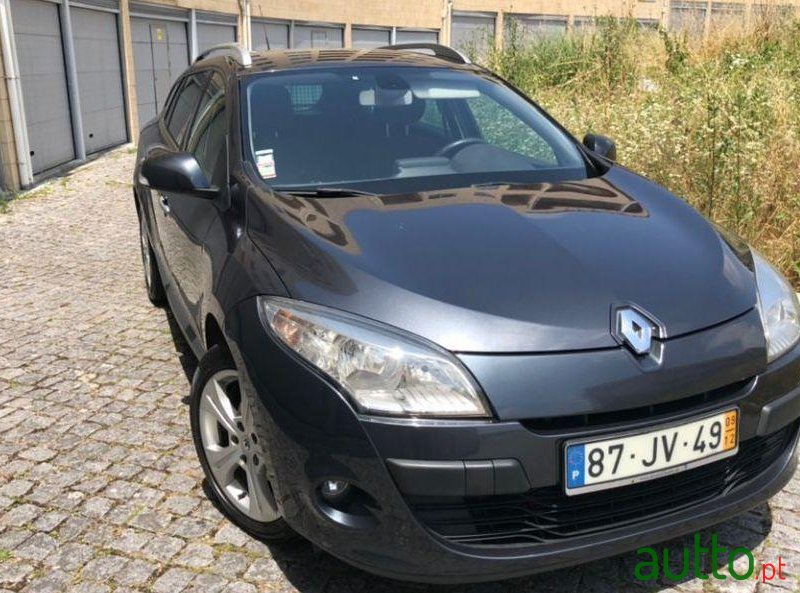 2009' Renault Megane Sport Tourer photo #1