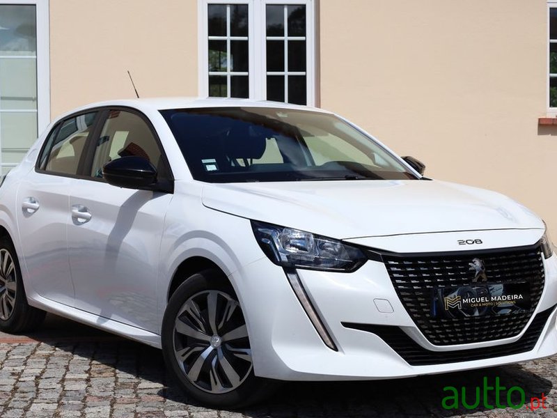 2023' Peugeot 208 photo #1