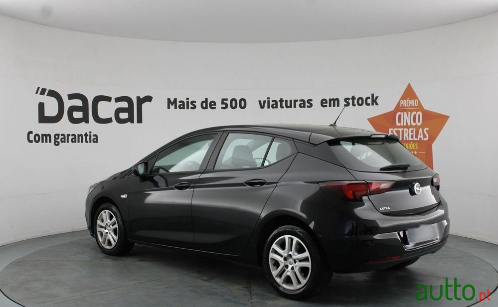 2019' Opel Astra photo #5