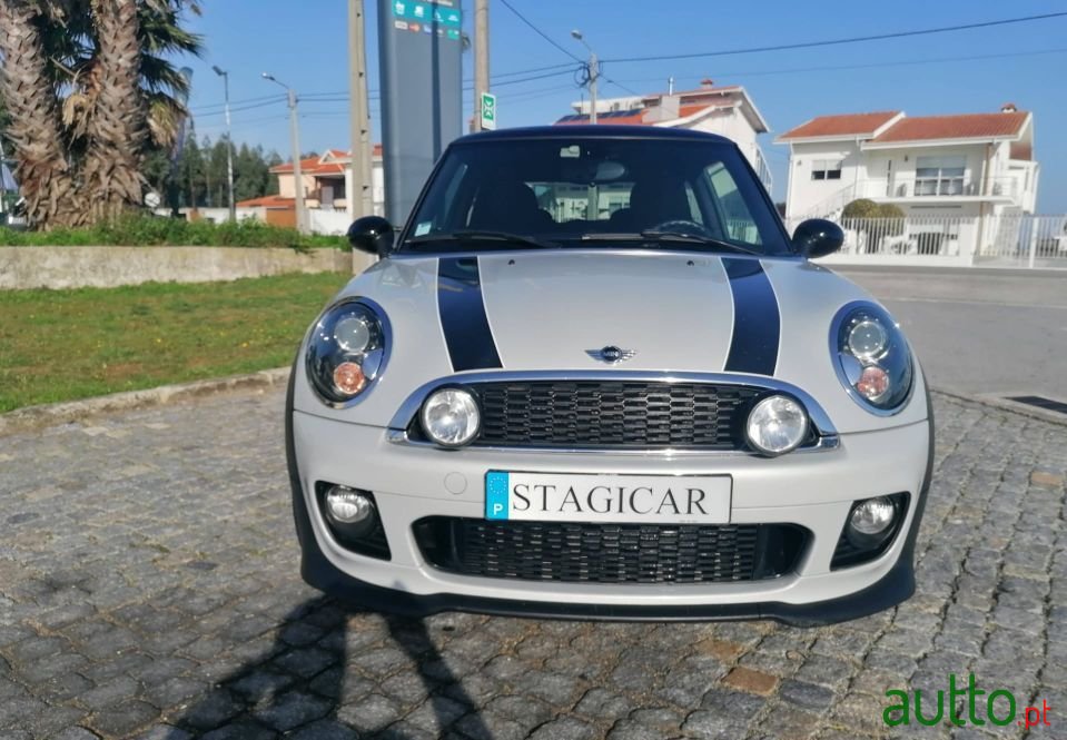 2014' MINI Cooper photo #3