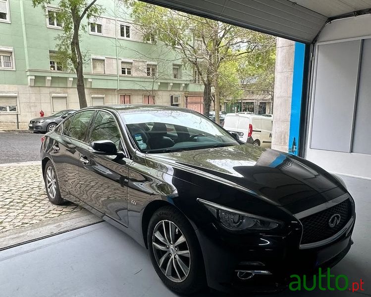 2017' Infiniti Q50 photo #1