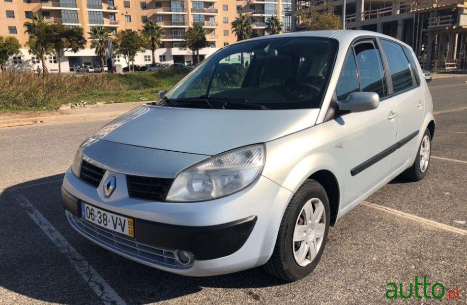 2003' Renault Scenic 1.5 Dci photo #4