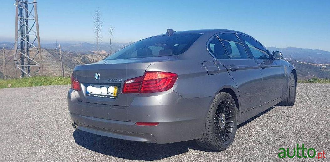 2010' BMW 520 photo #3