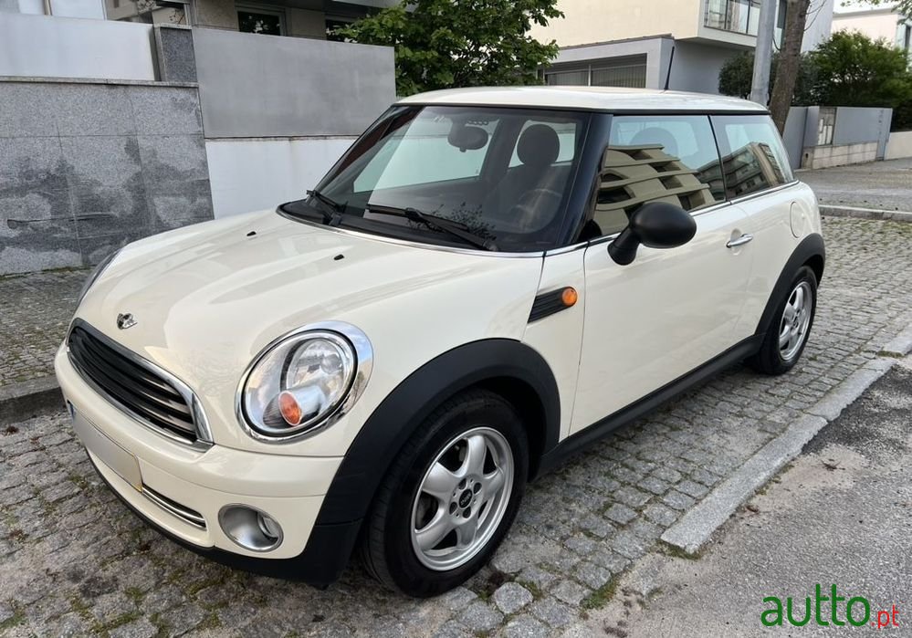 2009' MINI One Standard photo #1