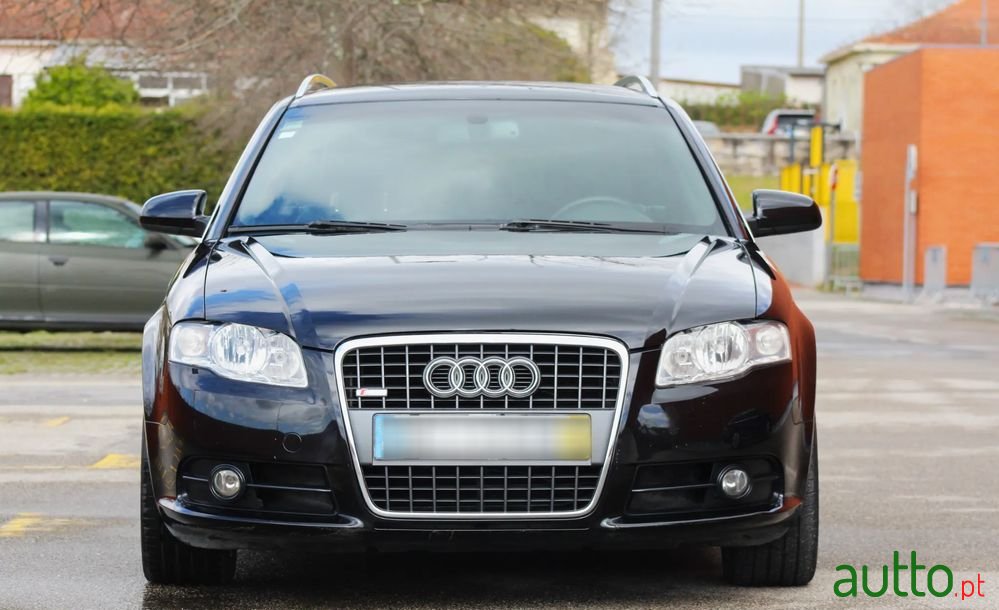 2006' Audi A4 Avant photo #2