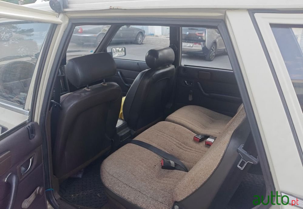 1990' Peugeot 505 Break photo #5