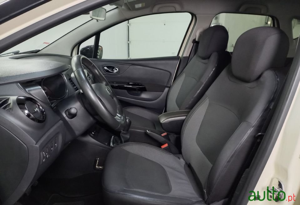 2017' Renault Captur photo #6