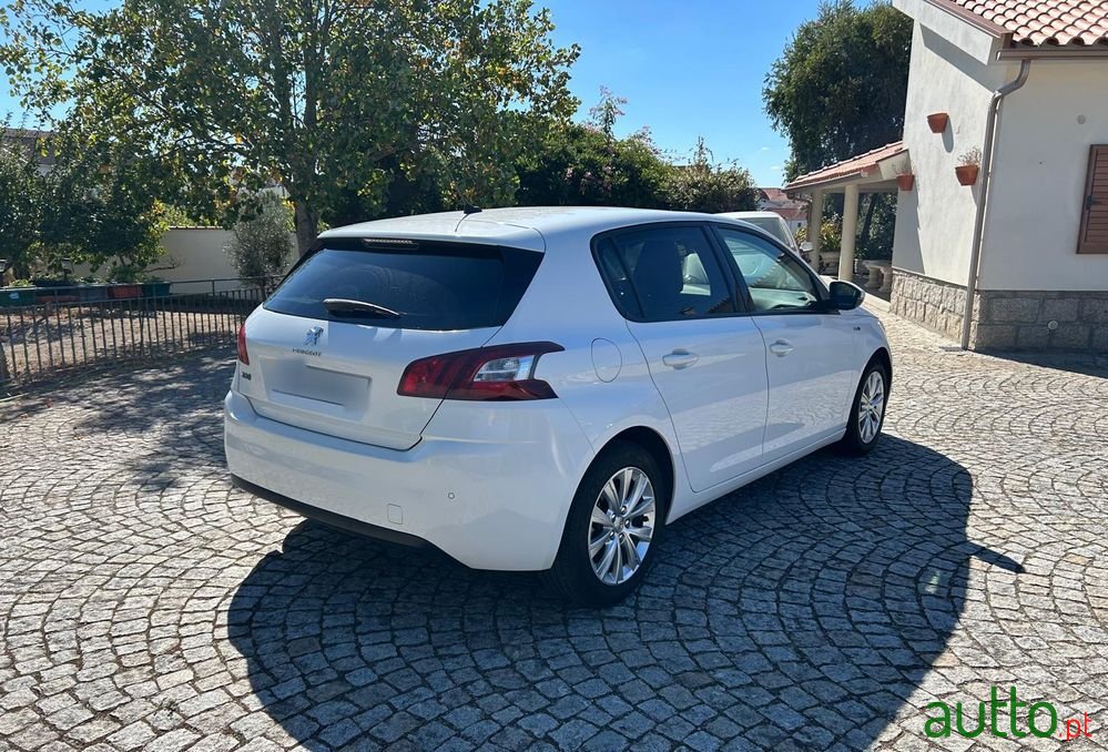 2016' Peugeot 308 1.6 Bluehdi Style photo #4