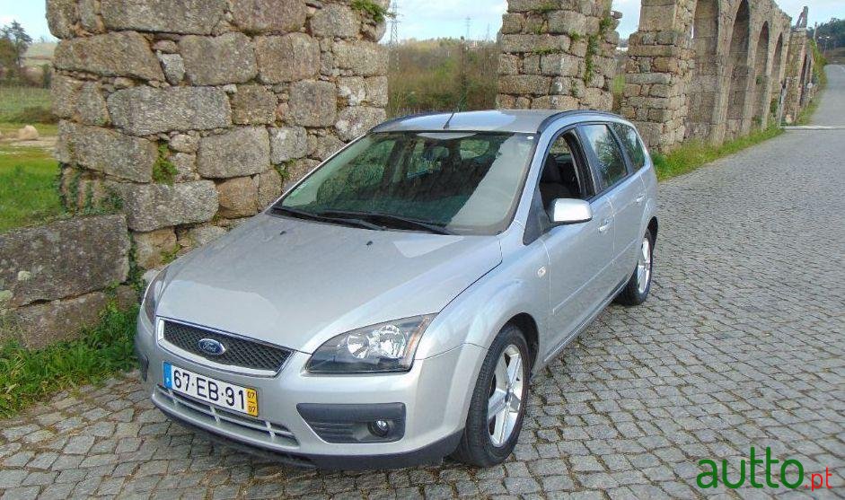 2007' Ford Focus Sw photo #3