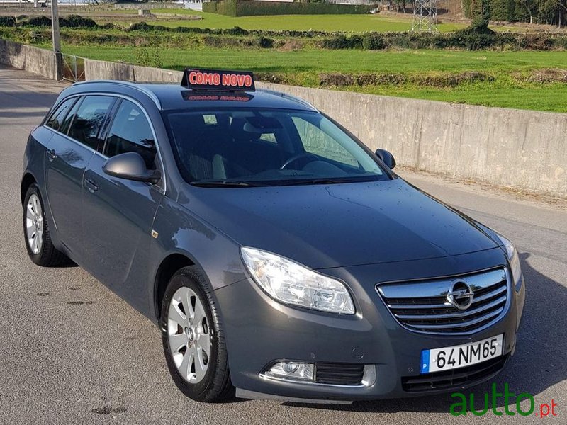 2013' Opel Insignia Country Tourer photo #5