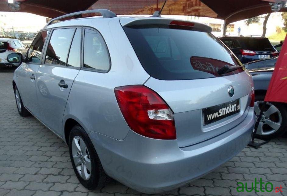 2012' Skoda Fabia-Break 1.2 Tdi Elegance photo #2