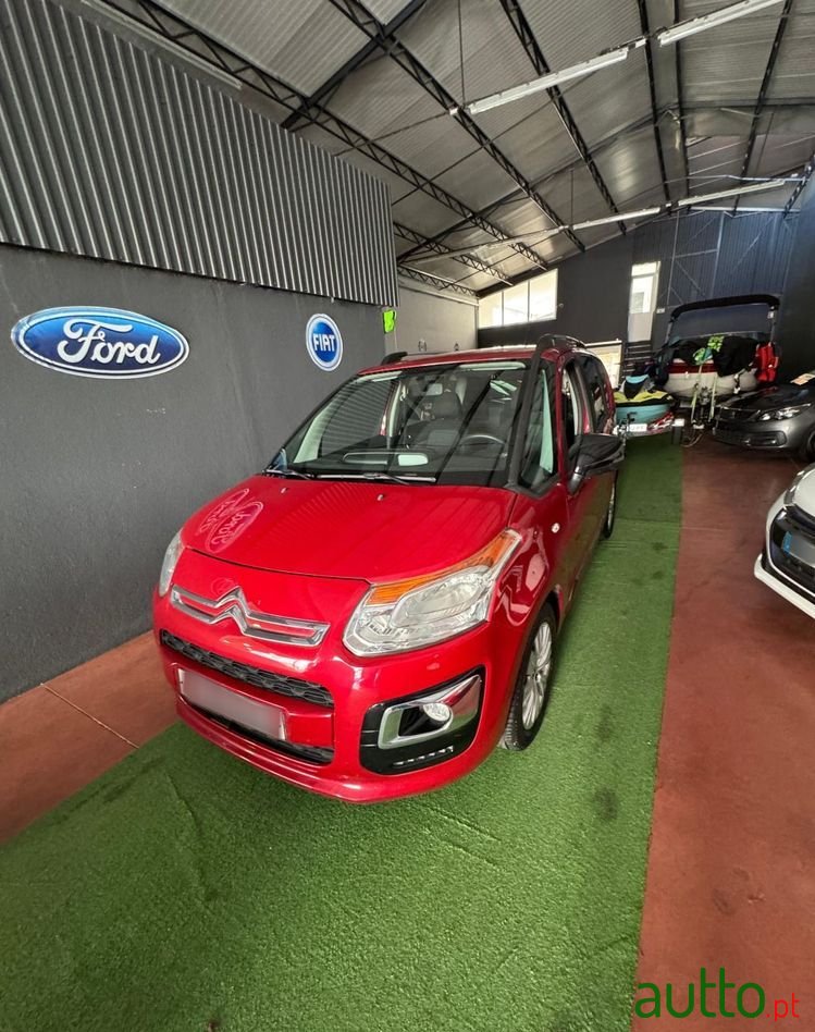 2016' Citroen C3 Picasso photo #1