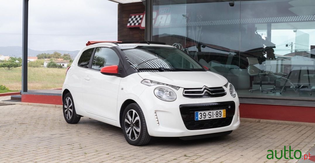 2017' Citroen C1 Airscape photo #4