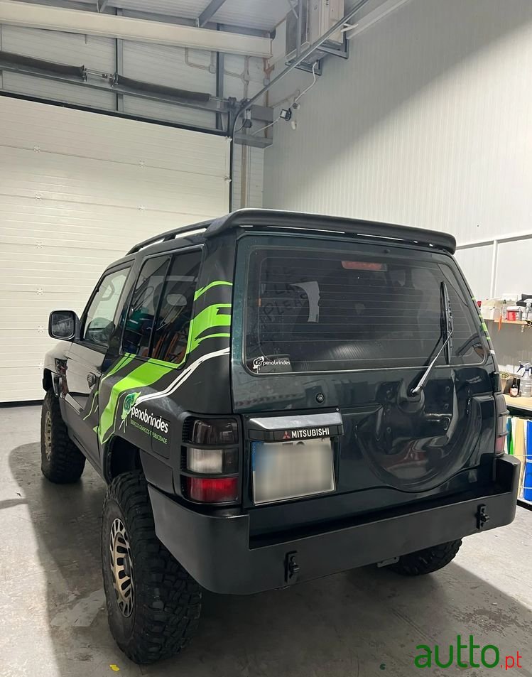 2000' Mitsubishi Pajero 2.8 Td Gls photo #3
