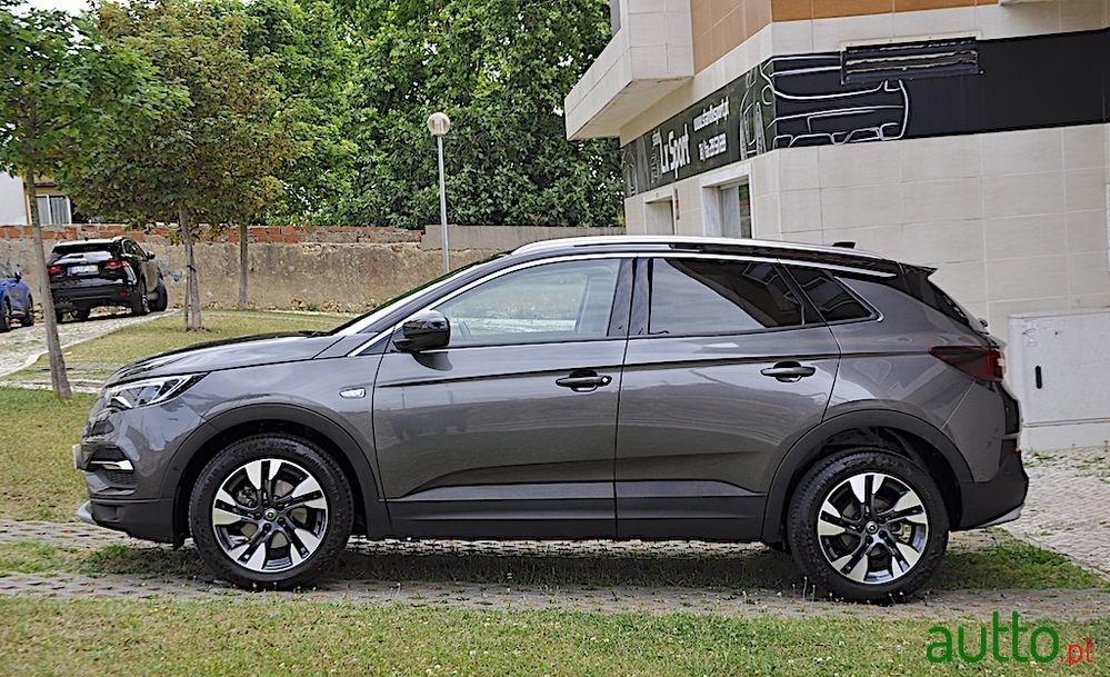 2019' Opel Grandland X photo #3
