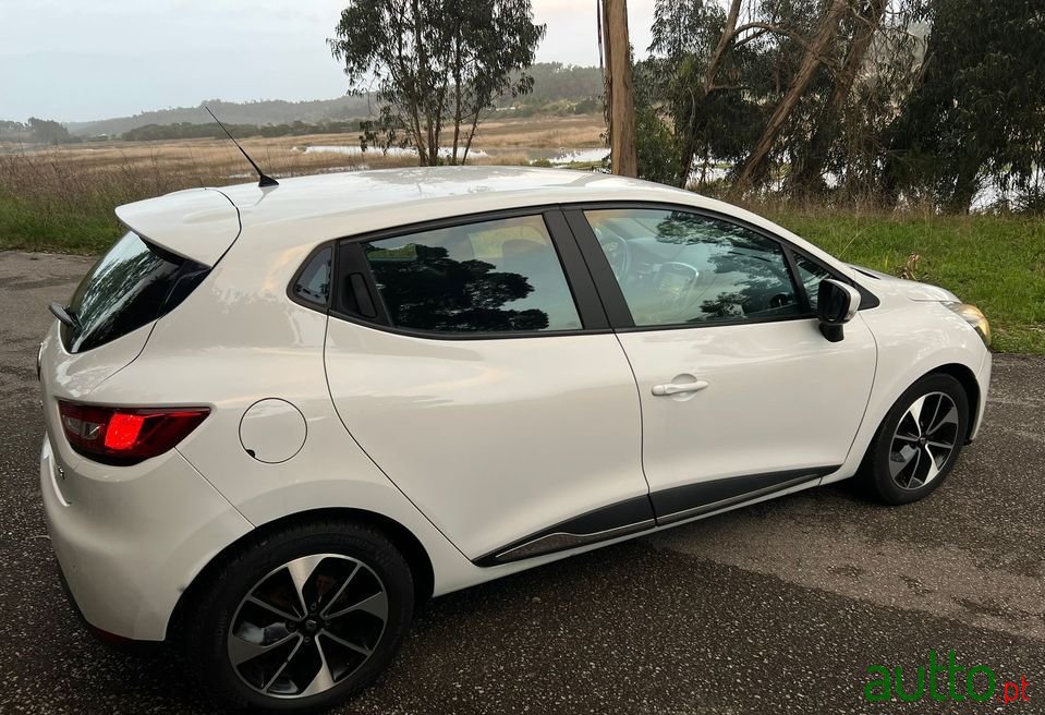 2016' Renault Clio photo #6