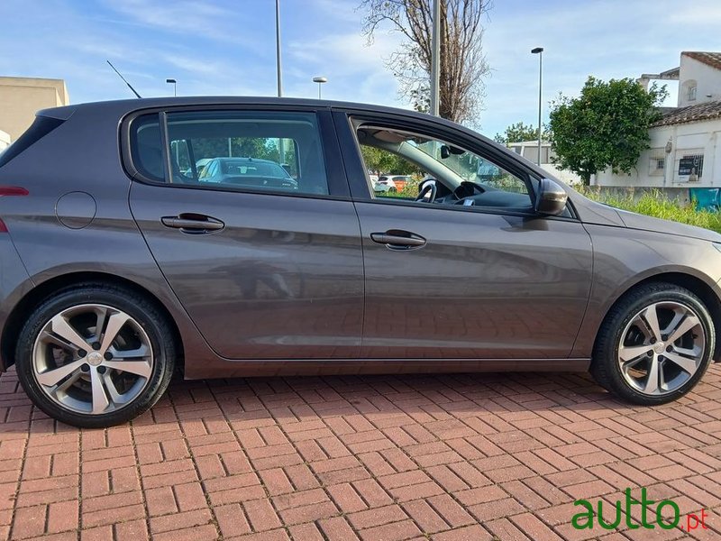 2013' Peugeot 308 1.6 E-Hdi Allure photo #3