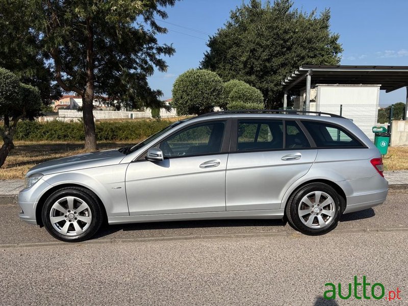 2010' Mercedes-Benz 220 photo #4