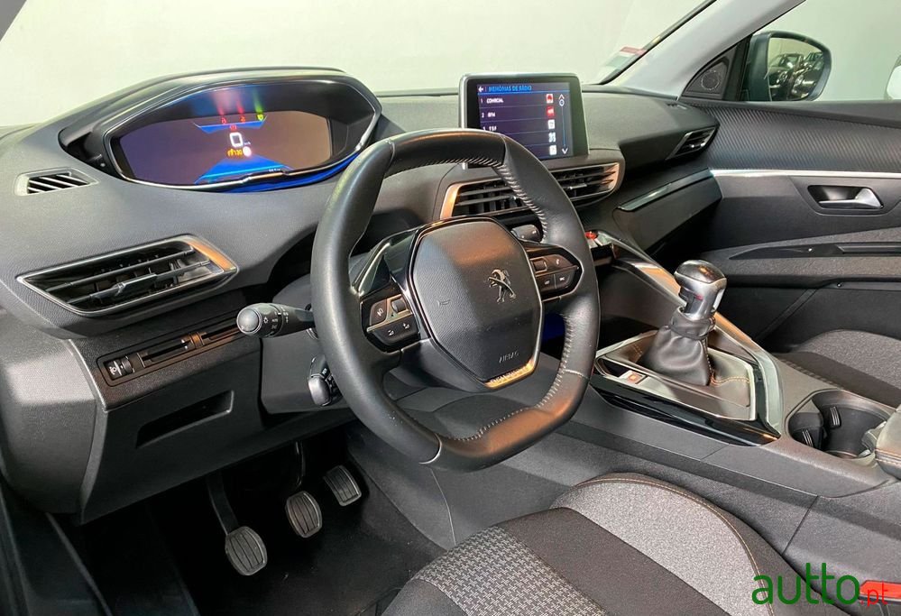 2019' Peugeot 3008 photo #6