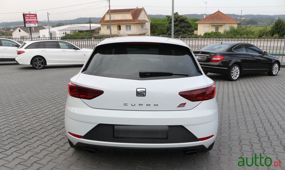 2017' SEAT Leon photo #6