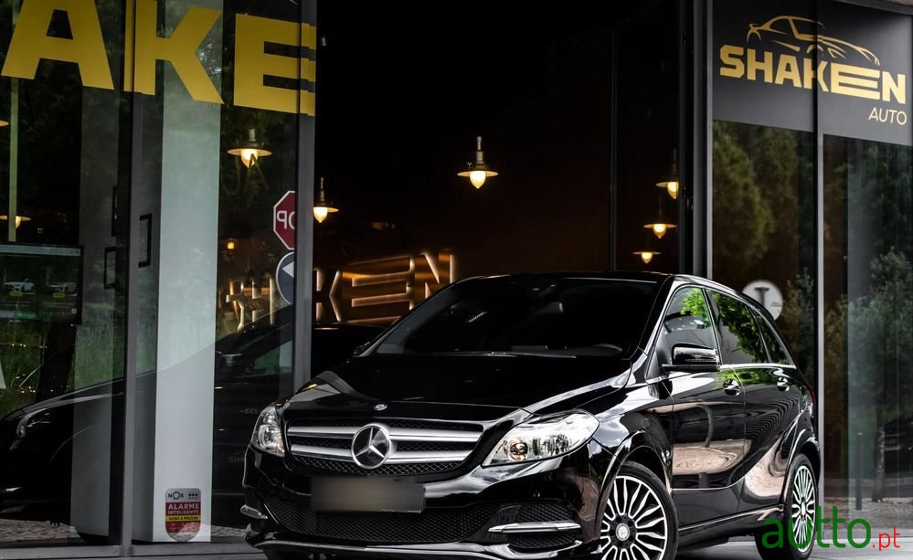 2017' Mercedes-Benz Classe B photo #1