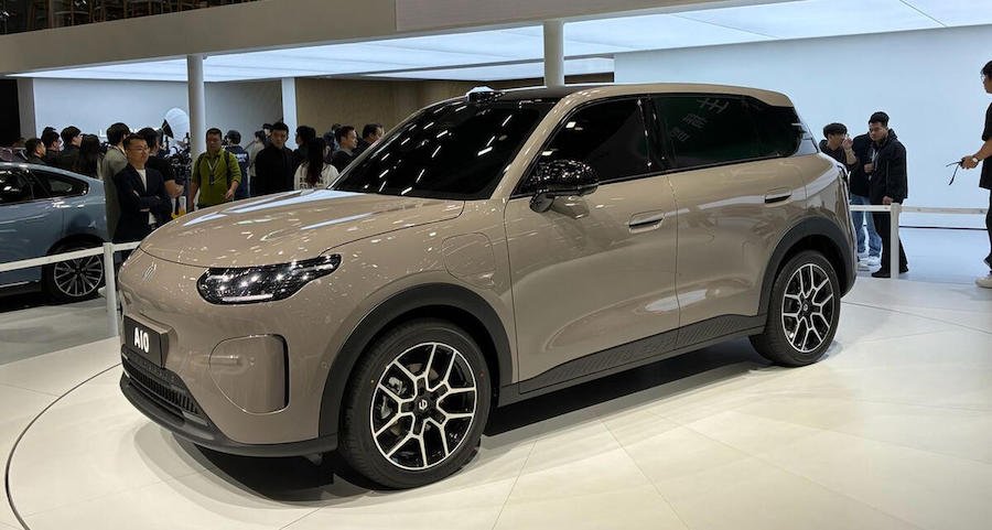 Leapmotor B03X revealed as tiny boxy SUV to rival Puma Gen-E